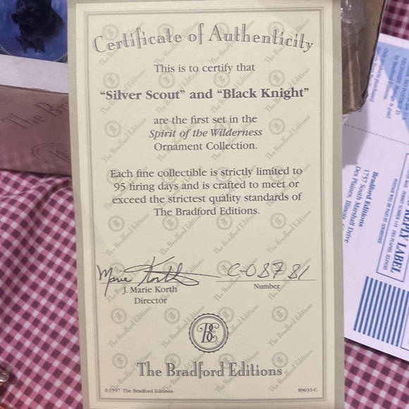 Bradford Editions two piece ornament collection( blue) - Picture 8 of 9